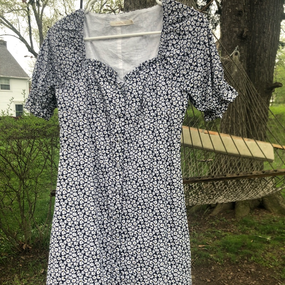 Kernel Cosmos Tiny Daisy Dress. Fully lined. 100% cotton. Size S
